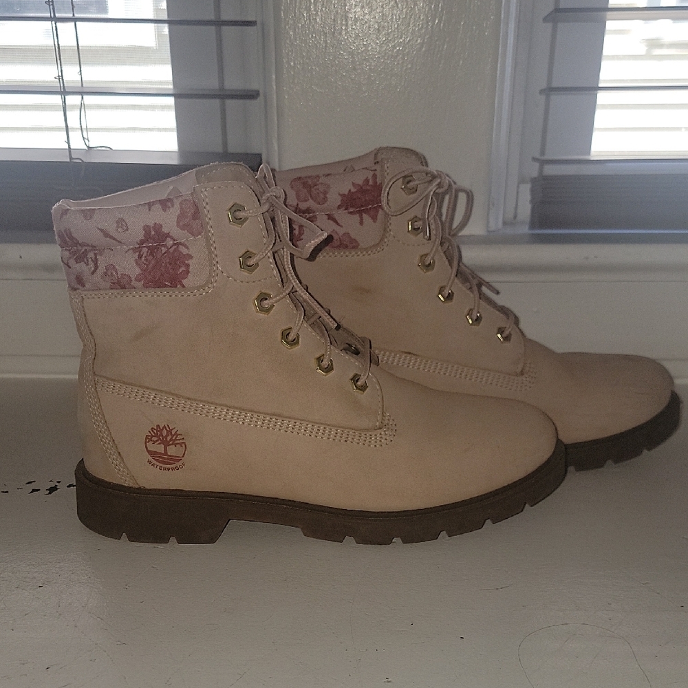 Timberland Women's Pink Lace-Up Boots